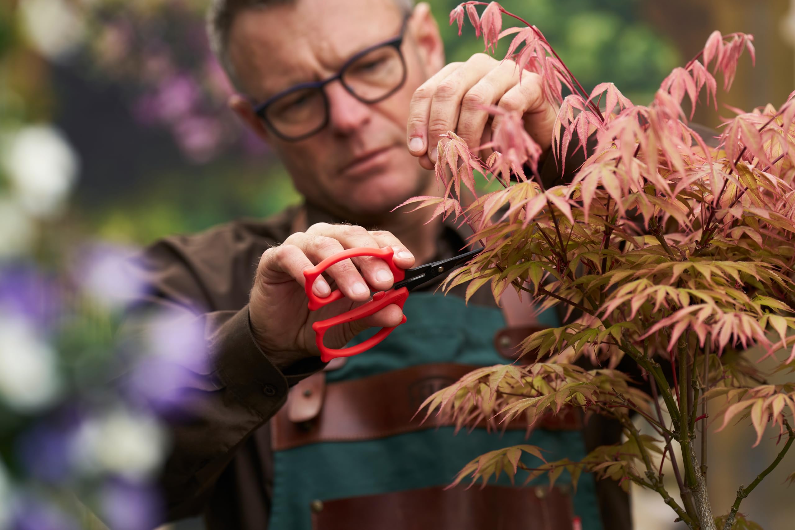 Felco 420 Trimming Scissors – 6.1" Garden Clippers with Fine Tip & Non-Stick Blade | Pruning Shears for Gardening | Garden Scissors for Plant with Stainless Steel Blade, Built-In Ruler - Image 6