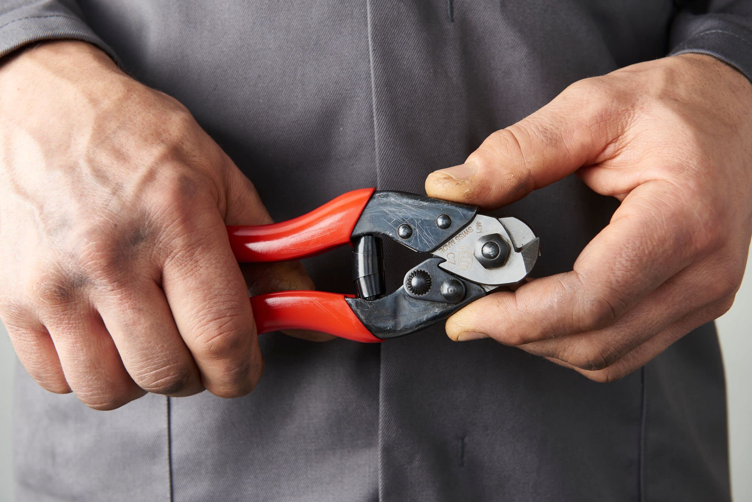 FELCO C7 Swiss Made Cable Cutters – One-Hand Wire Cutters for Bike Brake Lines, Fencing & Electrical Work | Compact Hand Tool with Triangular Hardened Steel Blades, Non-Slip Grip, No-Fray, 7mm - Image 3
