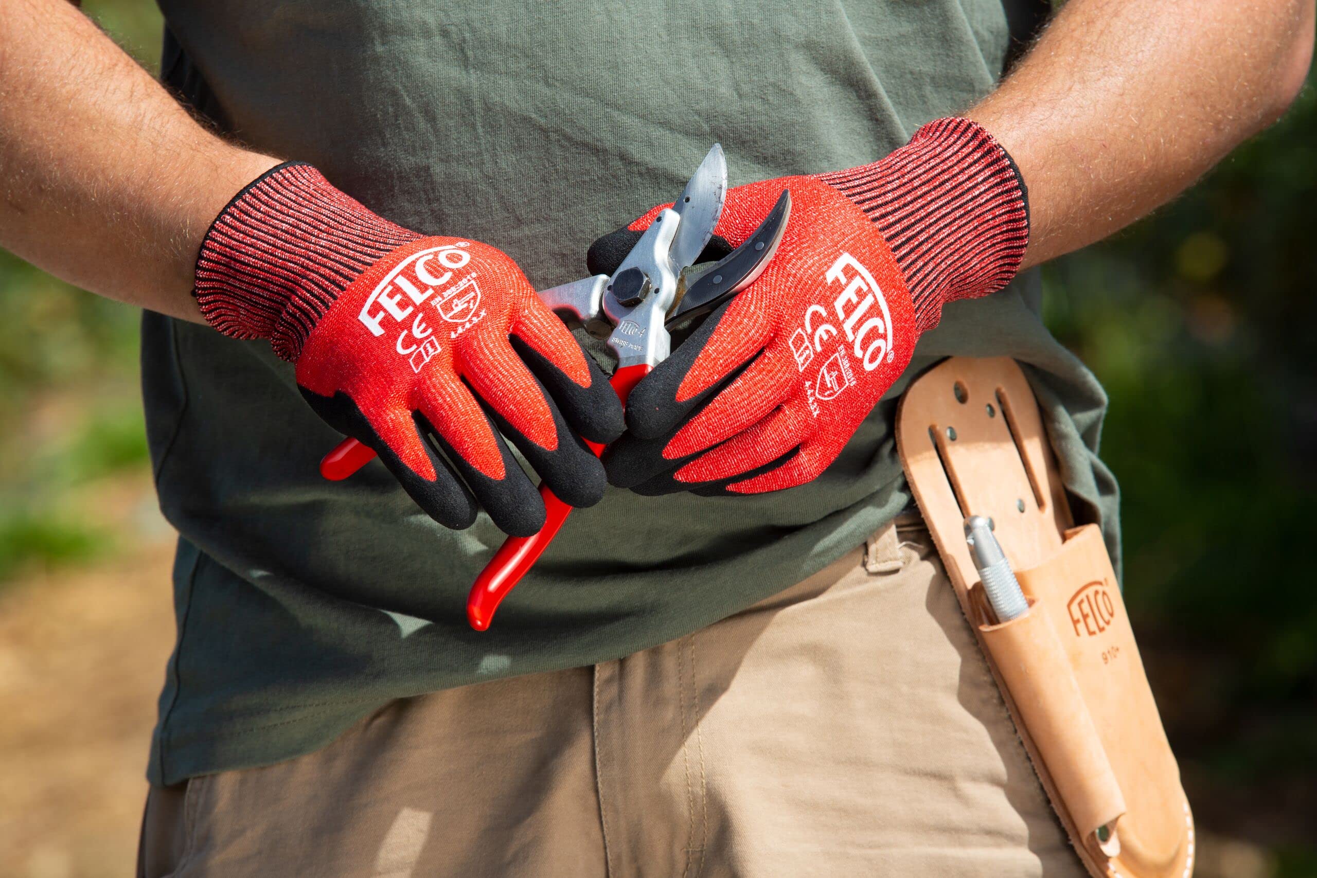 FELCO F-2 Classic Hand Pruner + Felco F 910+ Holster - Image 6